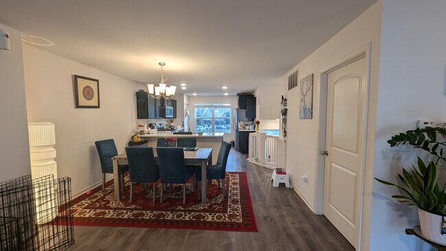 Foto del edificio - 1005 Charlton Ln