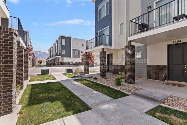 Foto del edificio - 2342 Leigh Ln