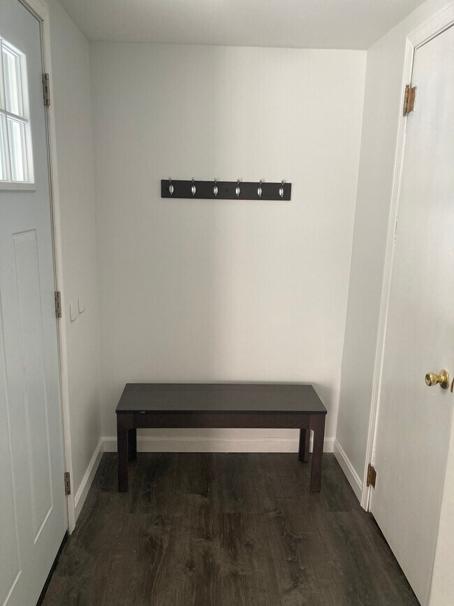 Entry & coat closet - 55 Fairmont Pl