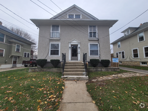 Building Photo - 371-373 Walnut Ave