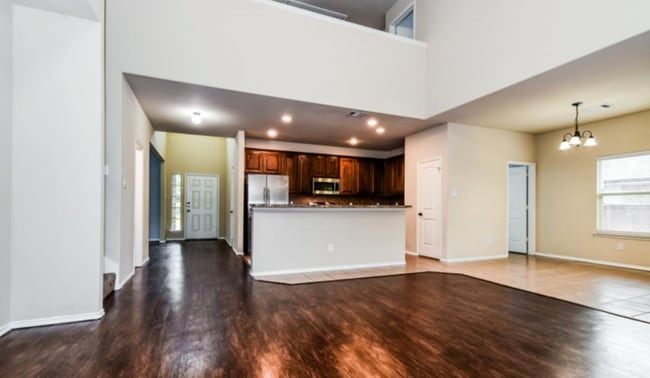Building Photo - 719 Fannin Dr