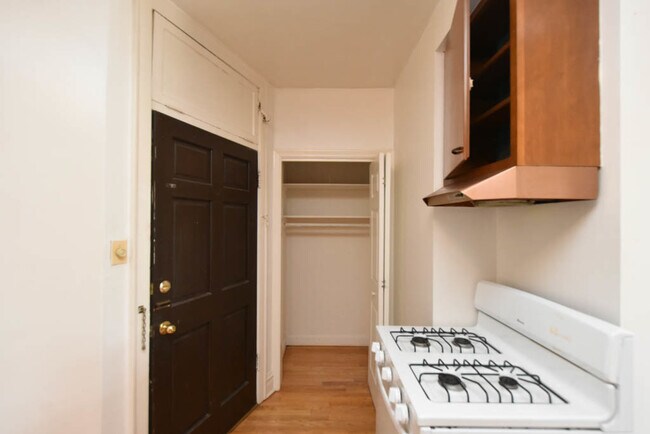 Foto del edificio - 725 St Johns Ave