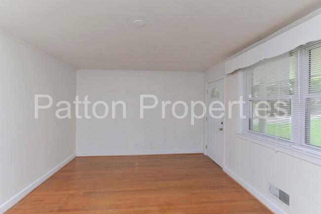 Building Photo - 3017-3019 Longleaf Road - Inside CoC - R13...
