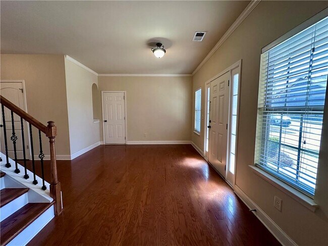 Building Photo - 3653 Fallen Oak Dr