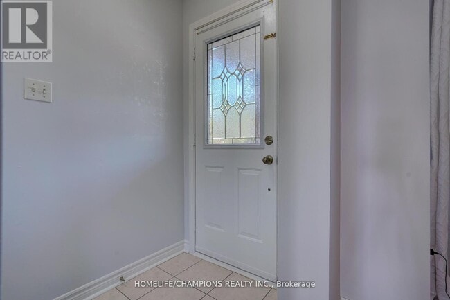Building Photo - 145 Raponi Cir