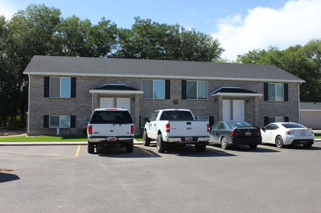 Building Photo - 608 E Lagoon St