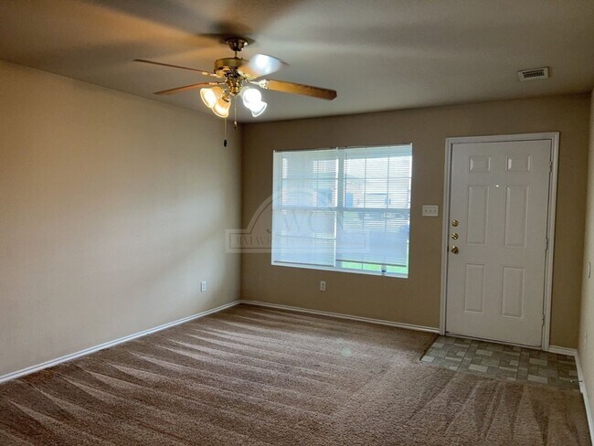 Building Photo - 5106 Lauren Lea Dr