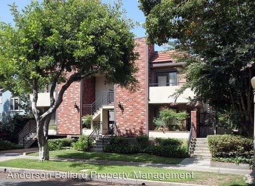Primary Photo - 1207 N Columbus Ave