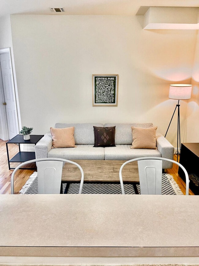 Foto del edificio - 331 Jefferson St