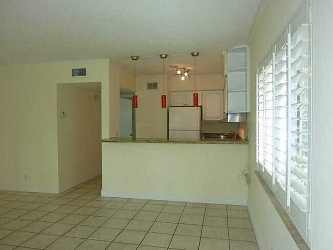 Foto del edificio - 2124 NE 5th Ave