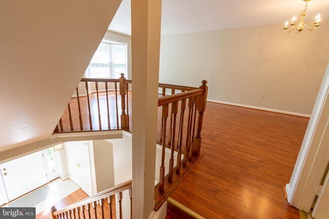 Foto del edificio - 4663 Columbia Rd