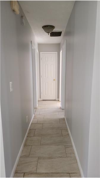 Building Photo - 2357 Landings Ct