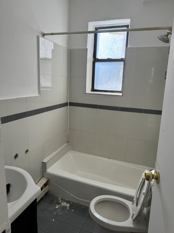 Foto del edificio - 212 Central Ave