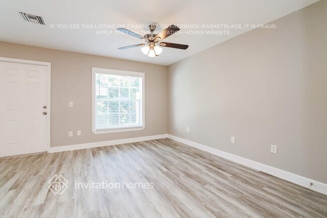 Foto del edificio - 180 Carol Susan Ln