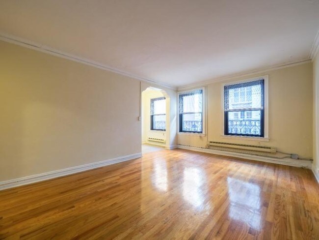 Foto del edificio - 2 bedroom in CHICAGO IL 60657