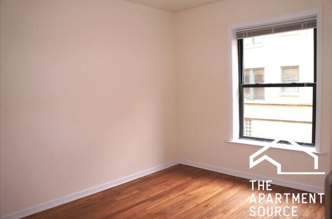 Building Photo - 2342 N Spaulding Ave