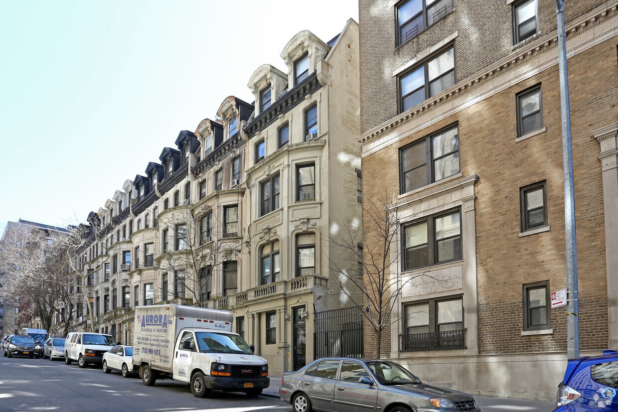 Primary Photo - 332 W 101st St