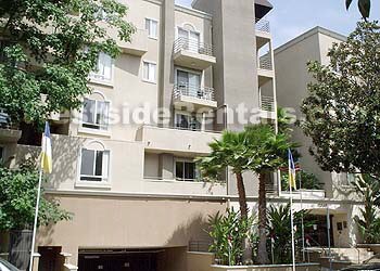 Foto principal - 10983 Wellworth Ave