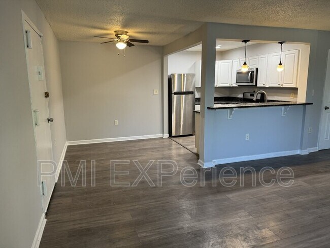 Foto del edificio - 3815 Swann Rd