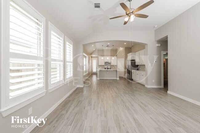 Foto del edificio - 235 Aster View Ct