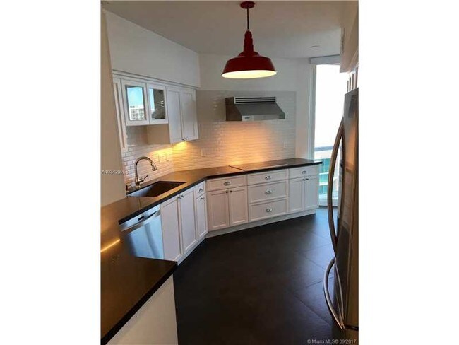 Building Photo - 3370 Hidden Bay Dr