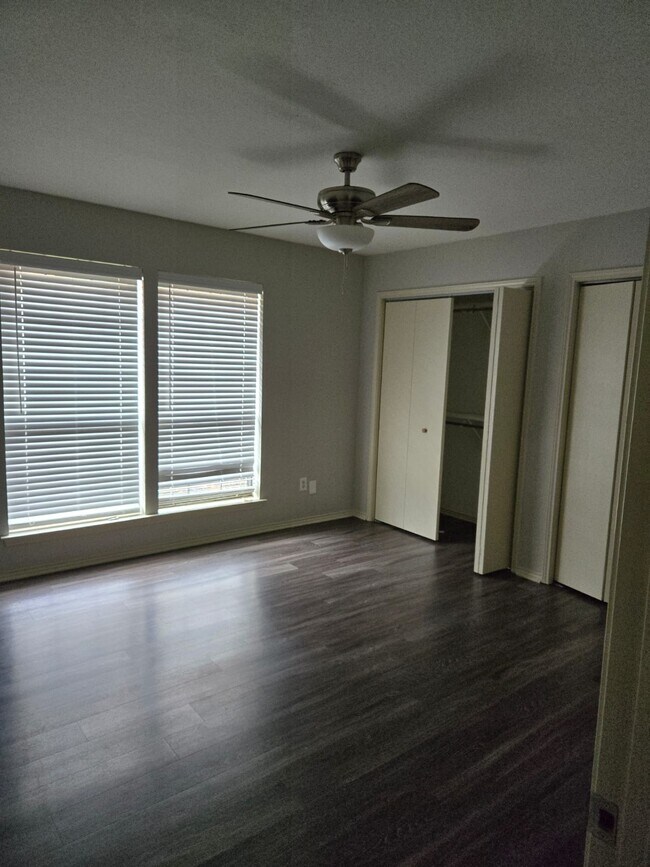 Foto del edificio - 210 Shrum Ct