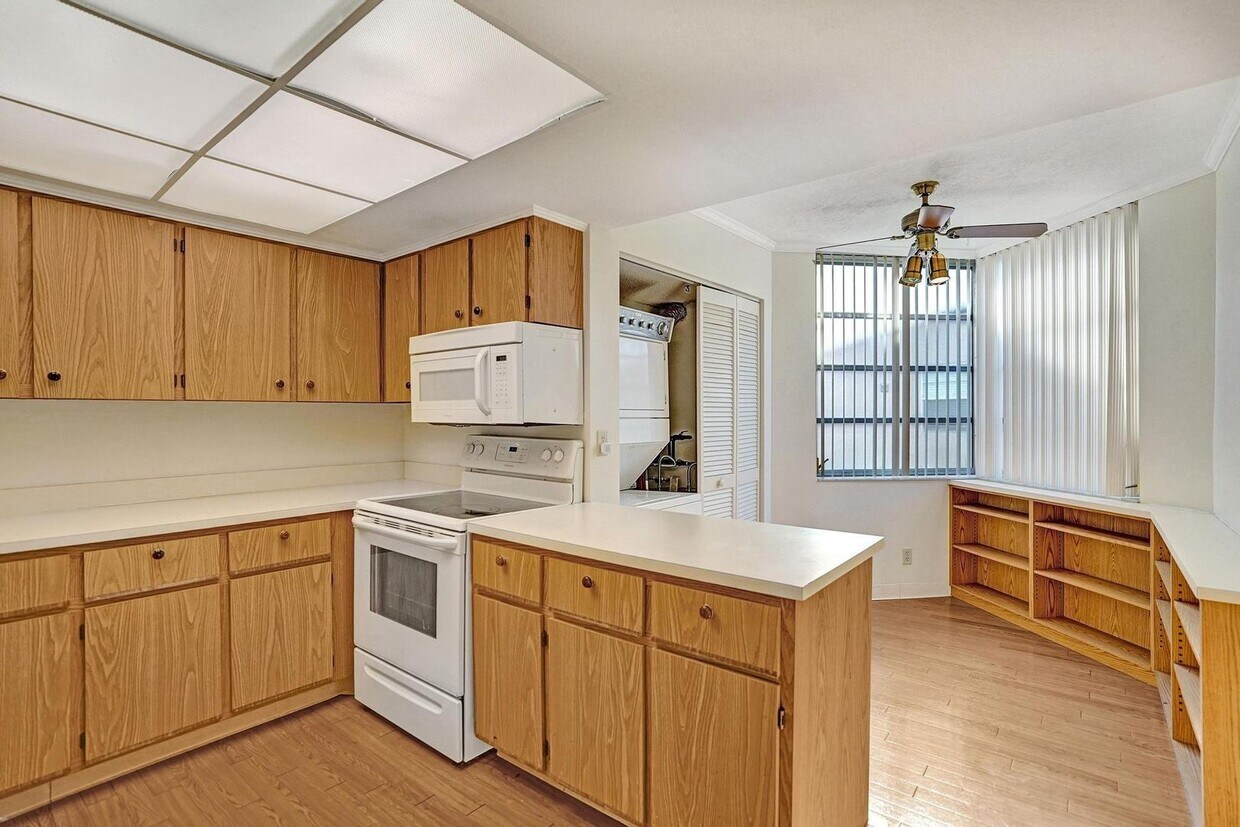 Foto principal - 9510 Seagrape Dr