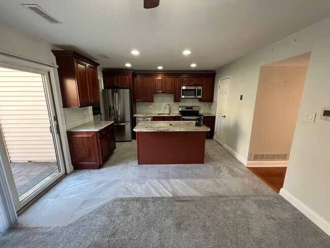 Building Photo - 363 Milford Ct
