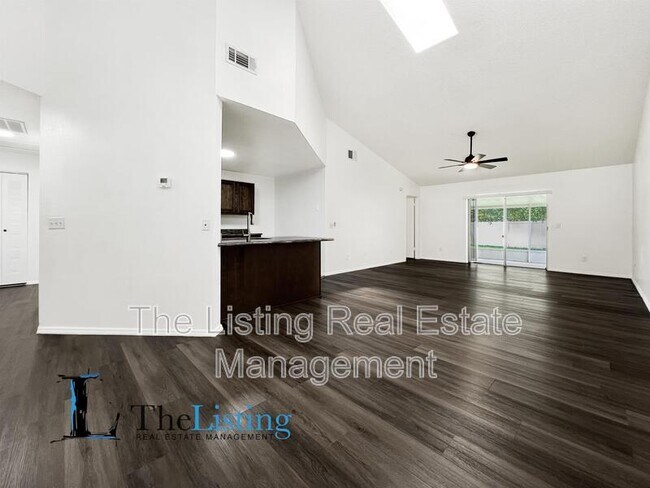 Foto del edificio - 1317 Coolridge Dr