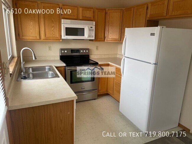 Building Photo - 6610 Oakwood Blvd