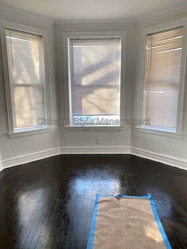Foto del edificio - 7355 S Emerald Ave