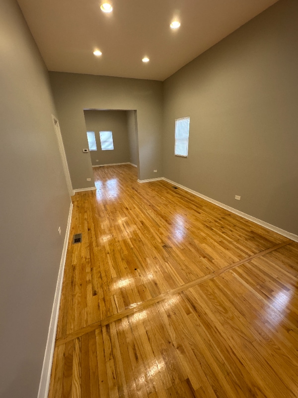 Photo - 5906 S La Salle St Apartment