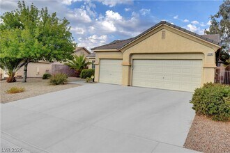 Building Photo - 2294 Tedesca Dr