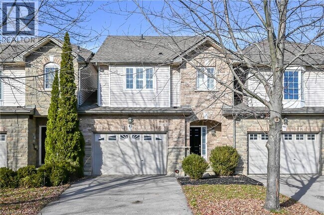 Photo du bâtiment - 43 Olivia Pl