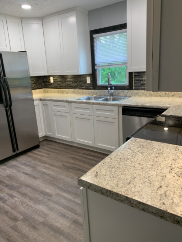 Foto del edificio - 1317 Lynnwood Cir W