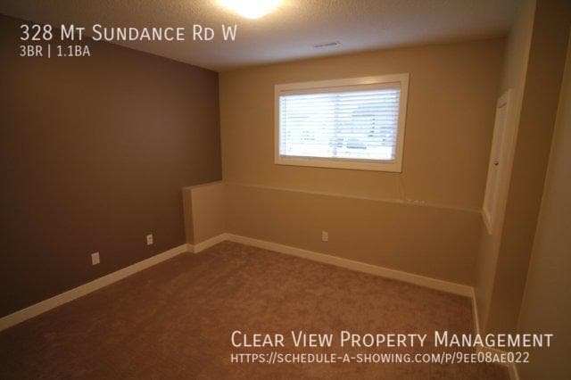 Building Photo - Luxury 3-Bedroom + 1.5-Bathroom Townhouse ...
