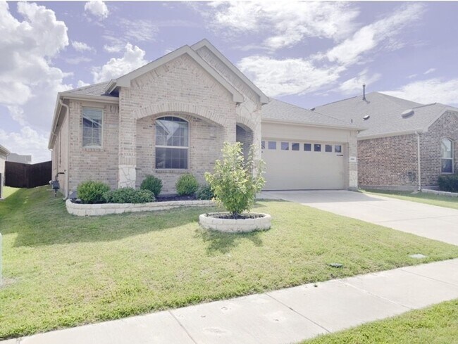 Foto del edificio - 844 Lauren Grove Ln