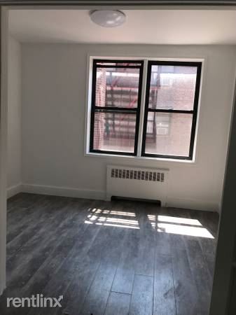 Foto del edificio - 13240 Sanford Ave