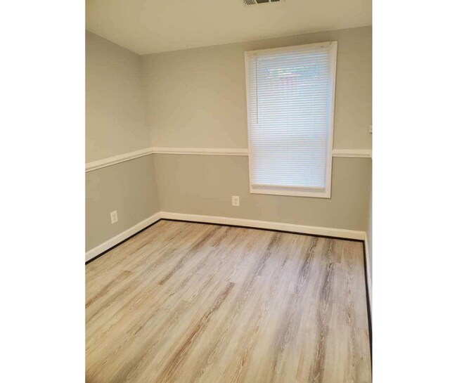 Foto del edificio - 3247 Magnolia Ave