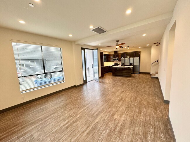 Building Photo - dun8385