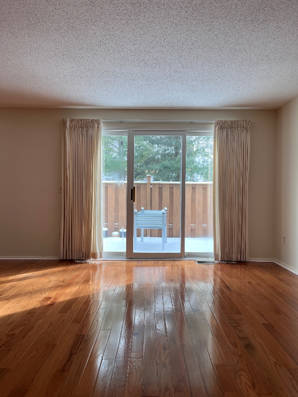 Foto del edificio - 33 Rockhurst Dr