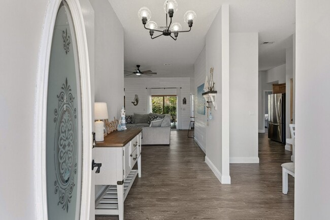 Building Photo - 329 Sailfish Cir