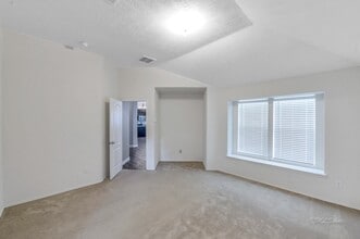 Building Photo - 20103 Ray Falls Dr