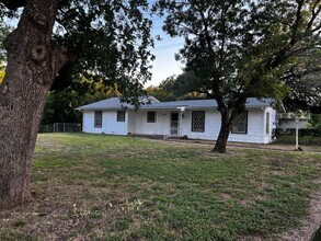 Building Photo - 9745 Rock Creek Rd