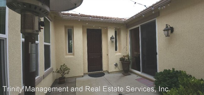 Building Photo - 4 br, 3.5 bath House - 235 Sorrento Lane