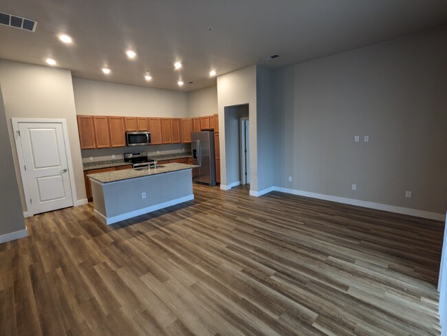 Foto del edificio - 14341 E Tennessee Ave