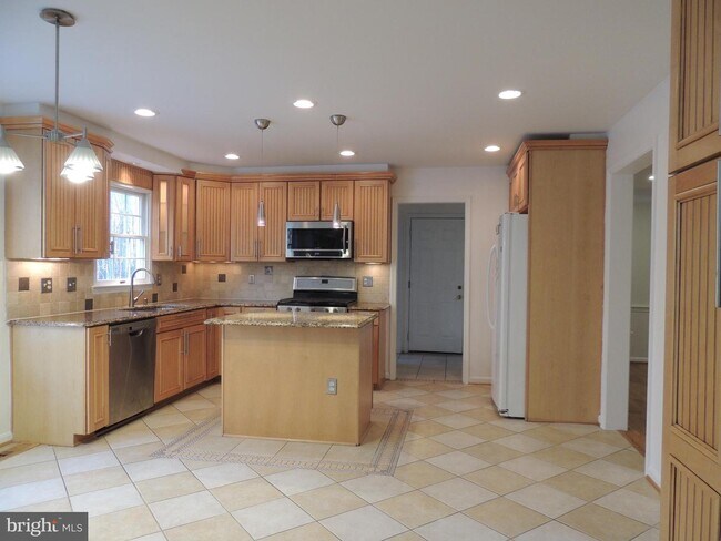 Foto del edificio - 7609 Lake Glen Dr