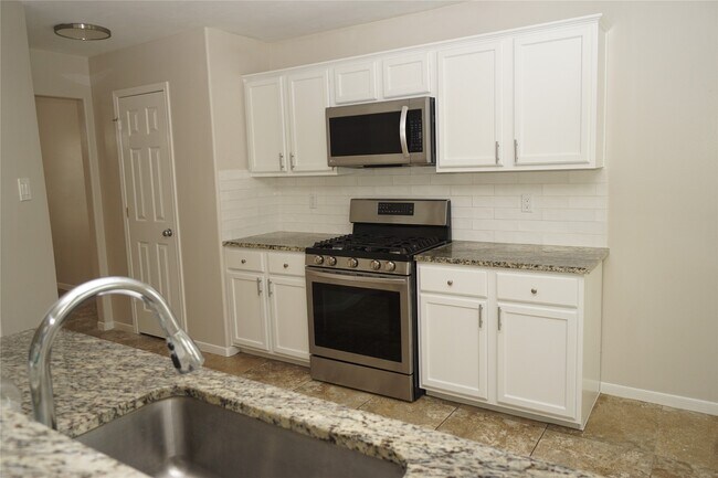 Foto del edificio - 2434 Ranch Hollow Ct