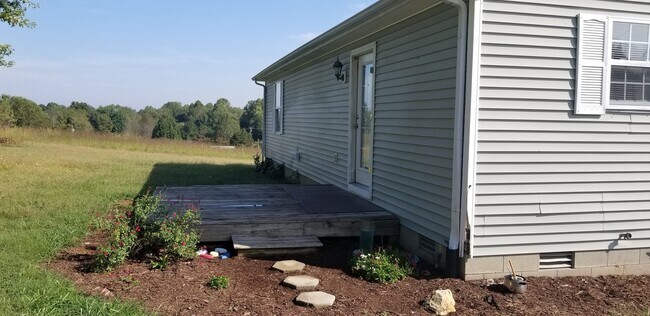 Foto del edificio - 3 Bedroom 1 Bath Home