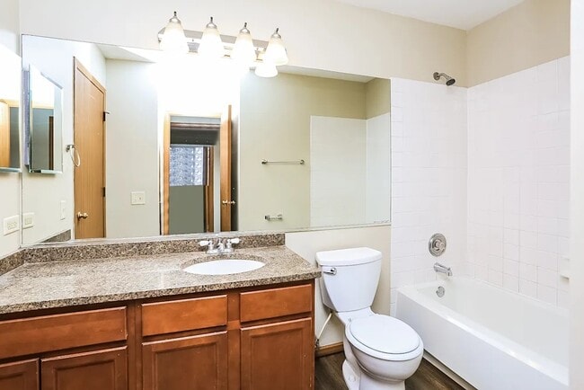 Building Photo - 1103 Pin Oak Trail
